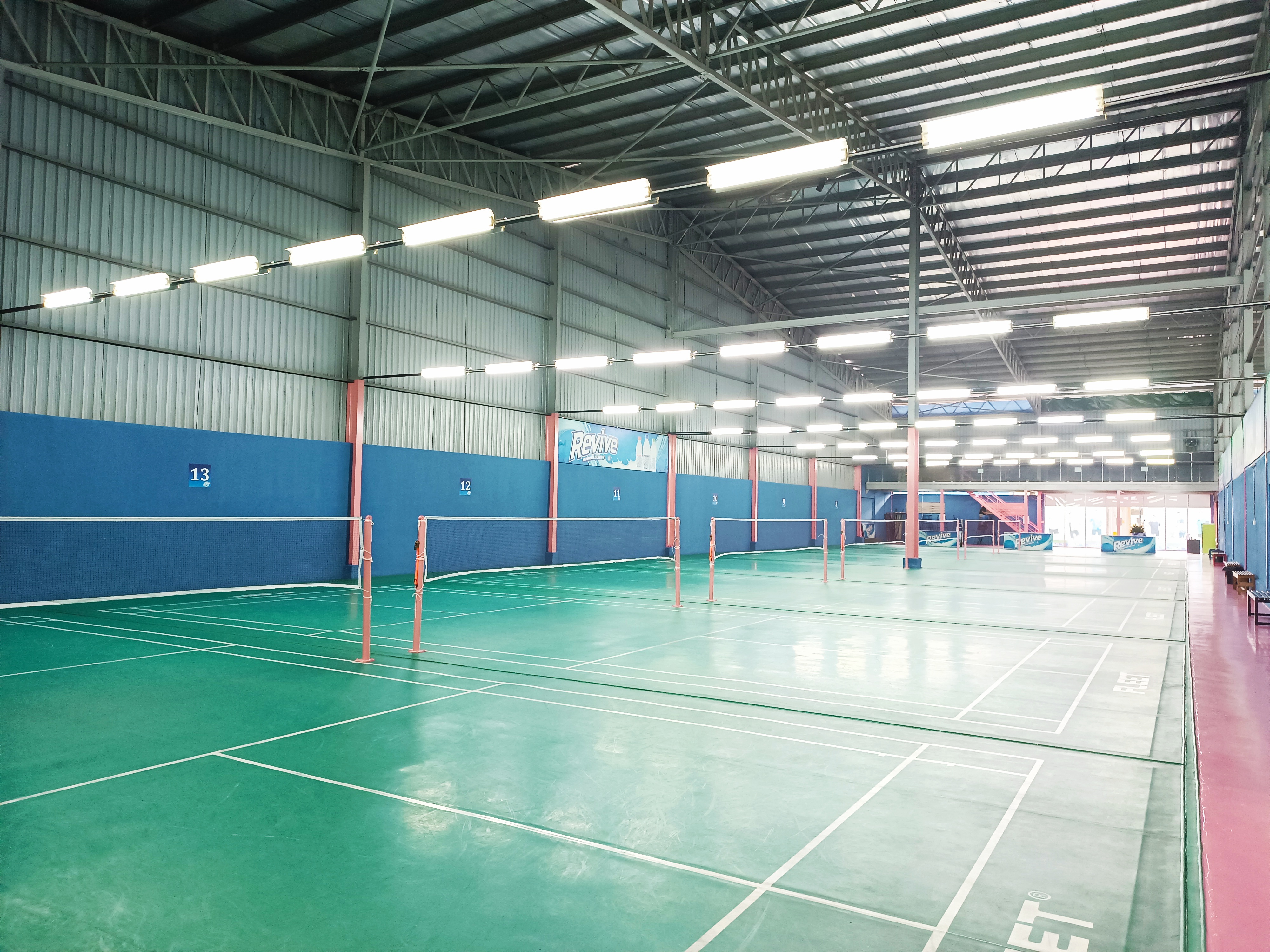 JC Badminton Centre @ Jalan Kapar - Photo 1