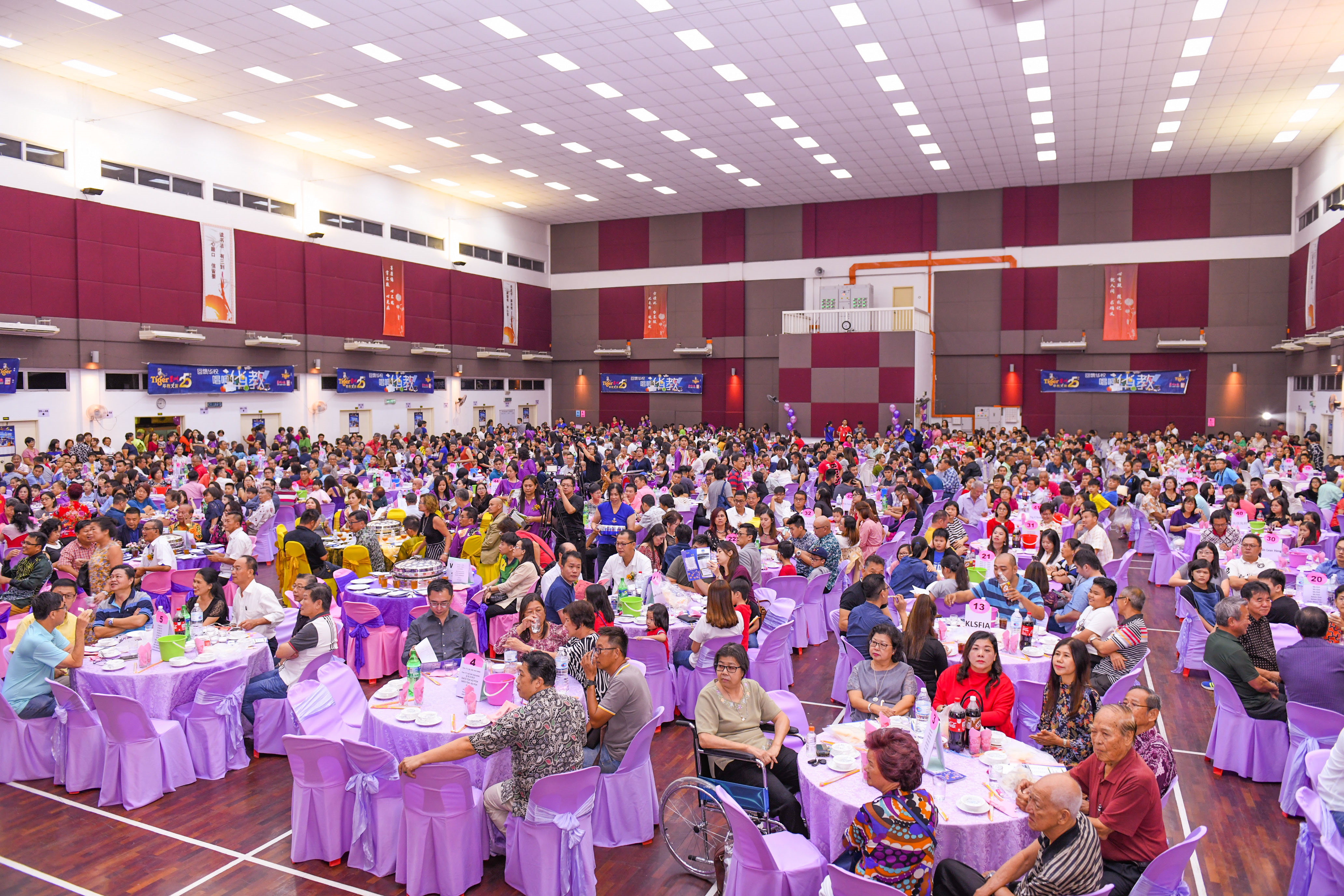 SJK(C) Sungai Buloh Badminton Centre - Photo 7