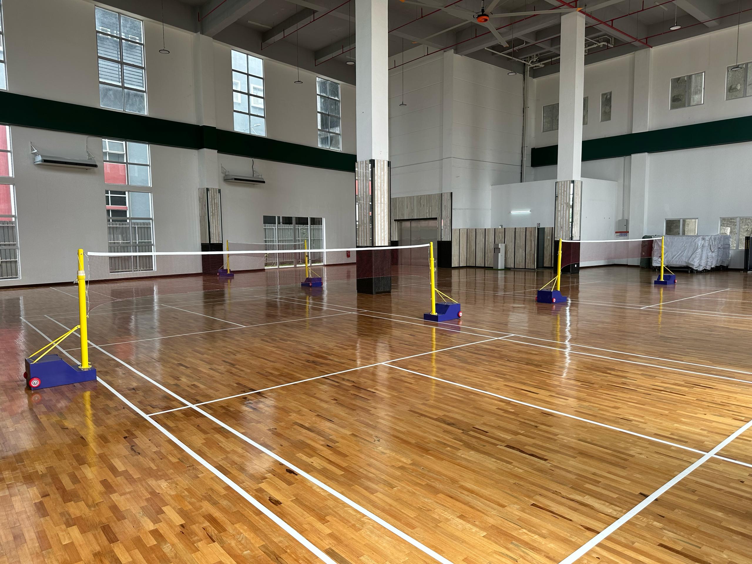 Pine Hills Sports Centre Denai Alam - Photo 1