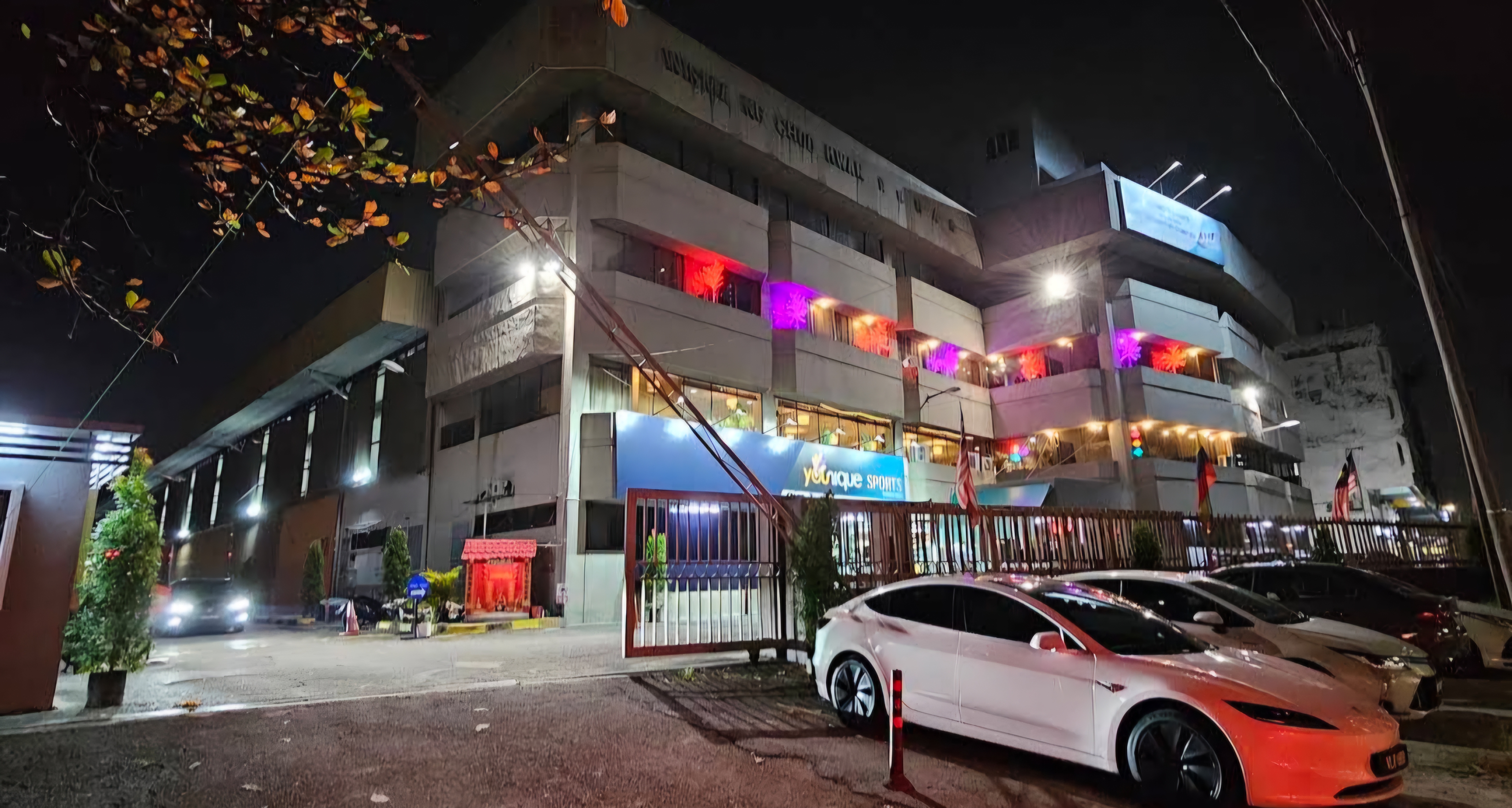 Younique Sports Centre (Sungai Besi) - Photo 14