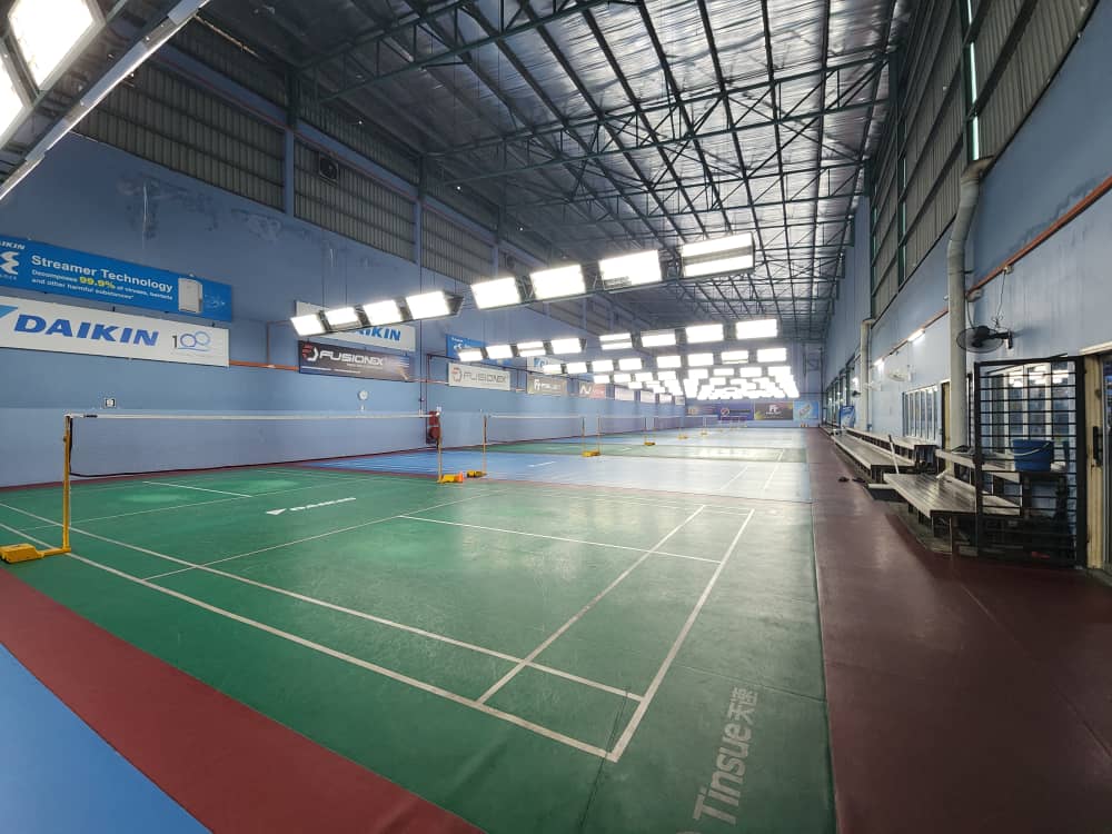 Pioneer Badminton Hall @ Kota Damansara - Photo 2