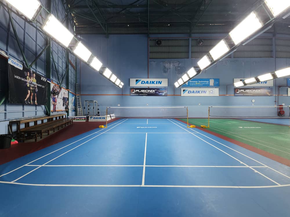 Pioneer Badminton Hall @ Kota Damansara - Photo 1