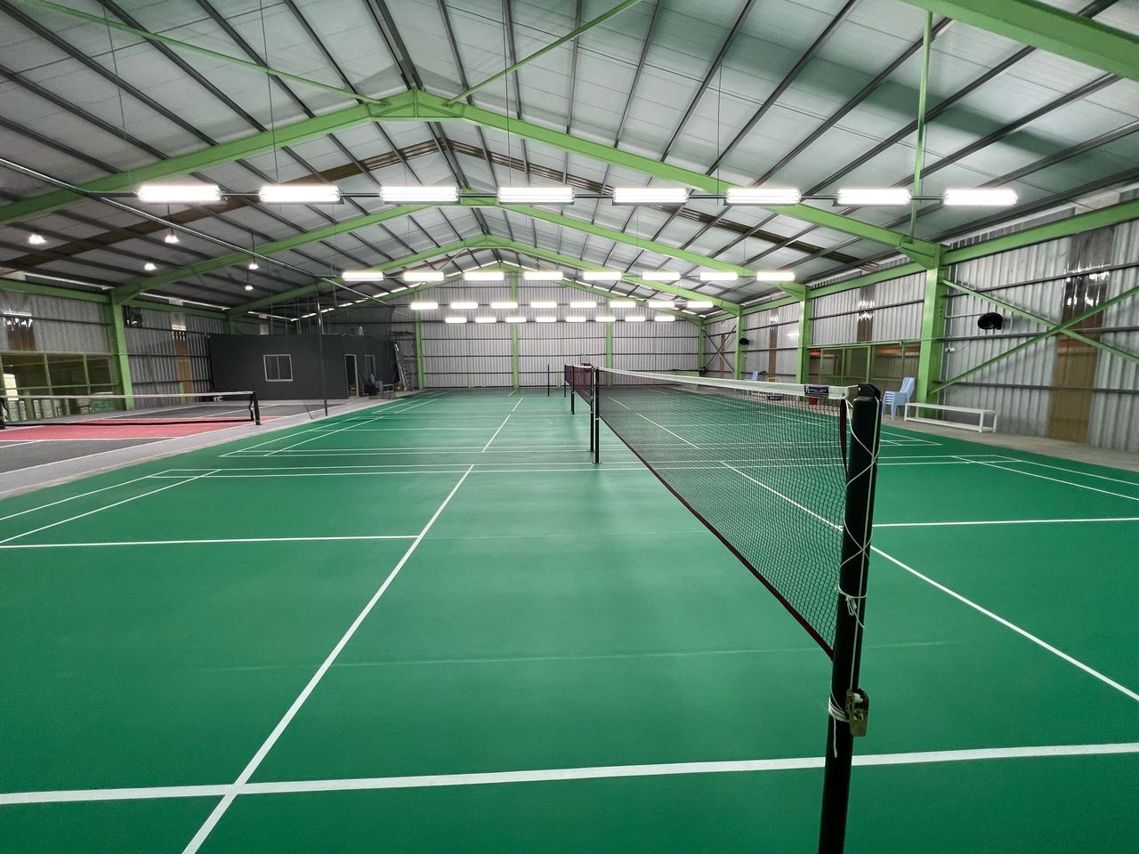 BB Smash Badminton & Pickleball Centre - Photo 3