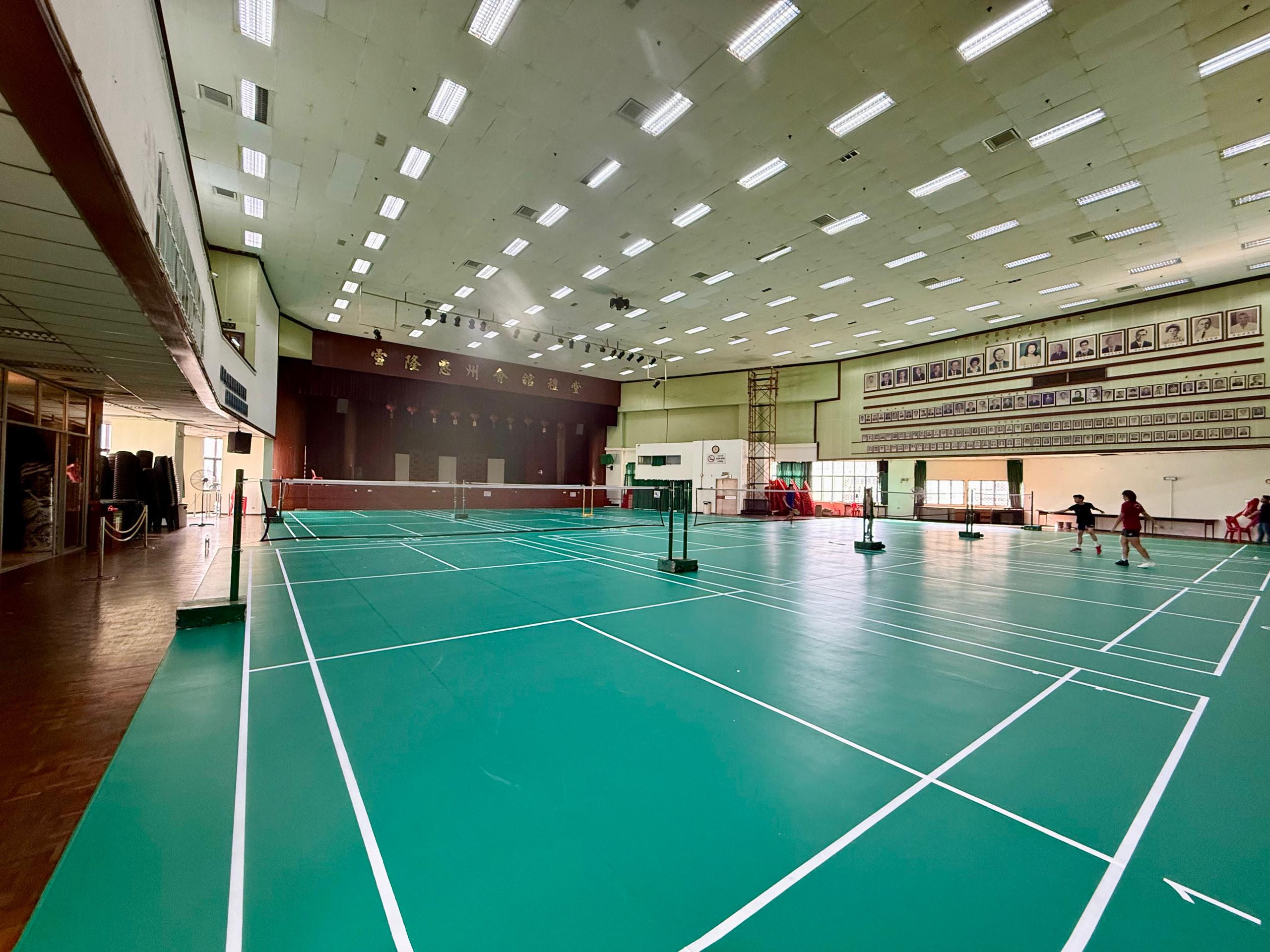 JC Badminton Centre @ Petaling Street KL - Photo 2