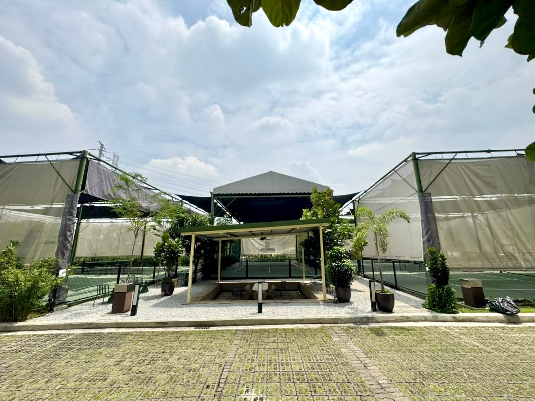 The Lawn - Photo 1