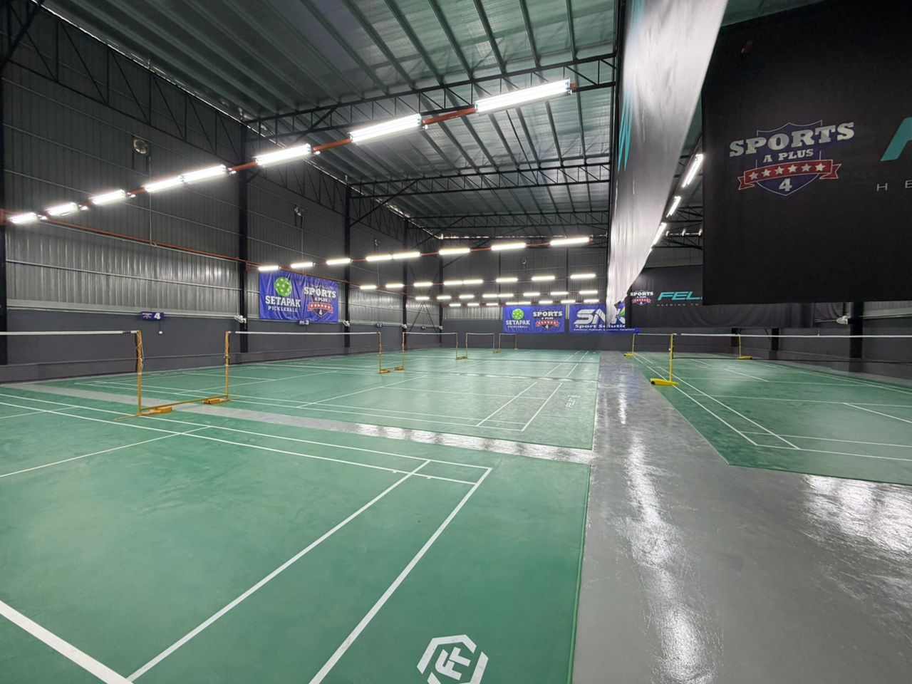 Sports A Plus 4 (Kepong) Badminton Centre - Photo 1