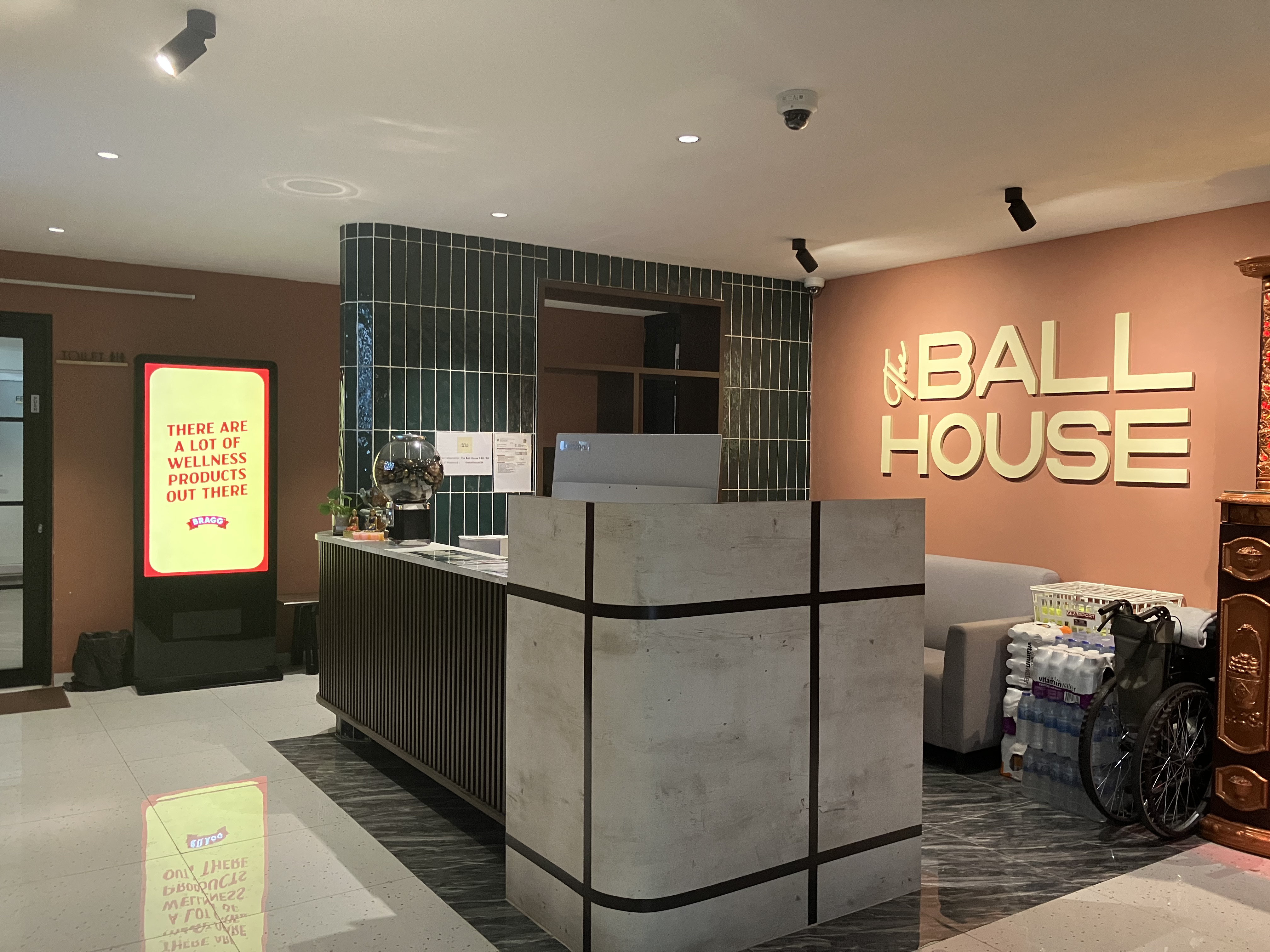 The Ball House - Photo 4