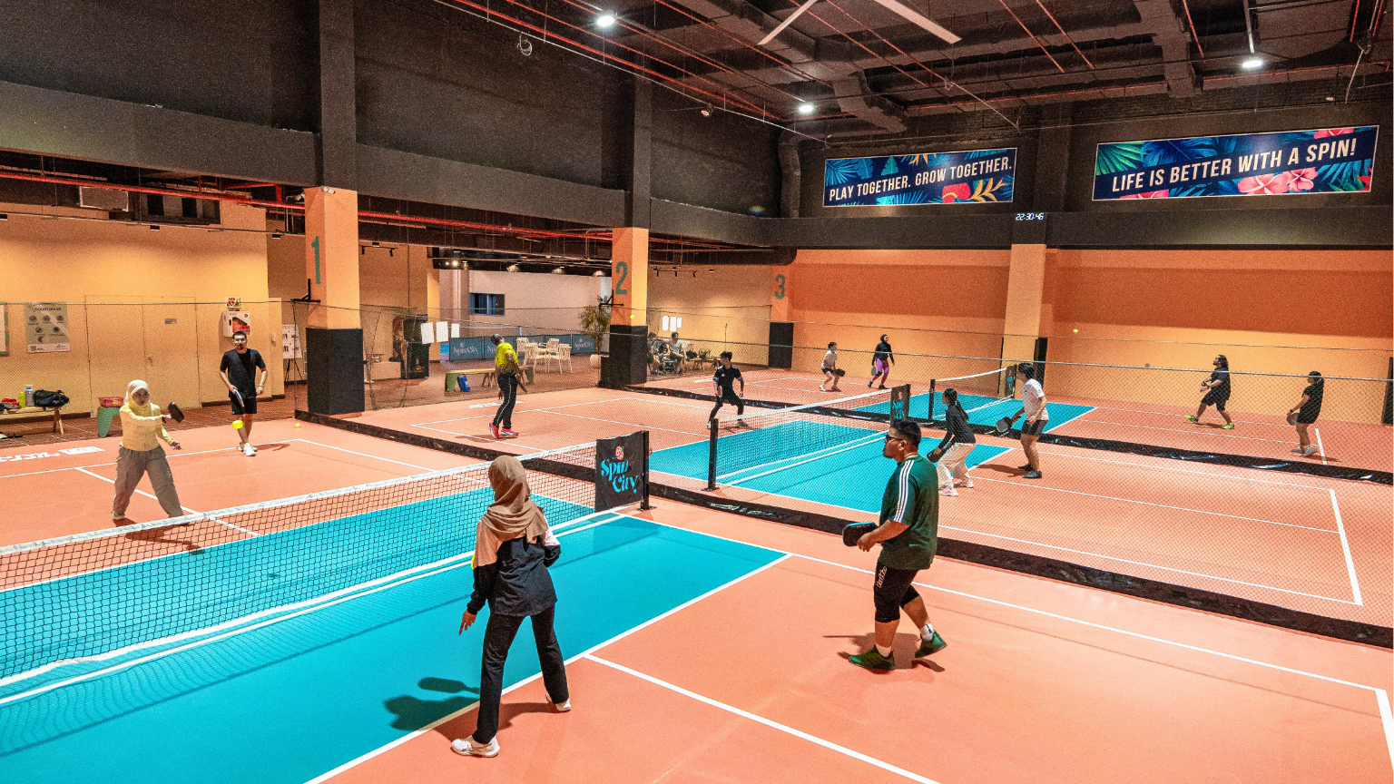 Spin City Courts @ Great Eastern Mall, Ampang - Photo 1