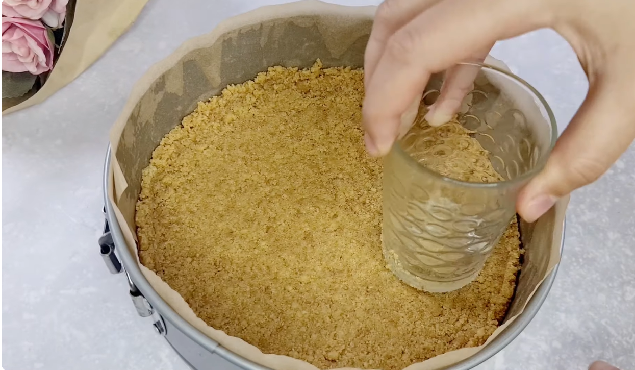 4-Ingredient Cheesecake step 6