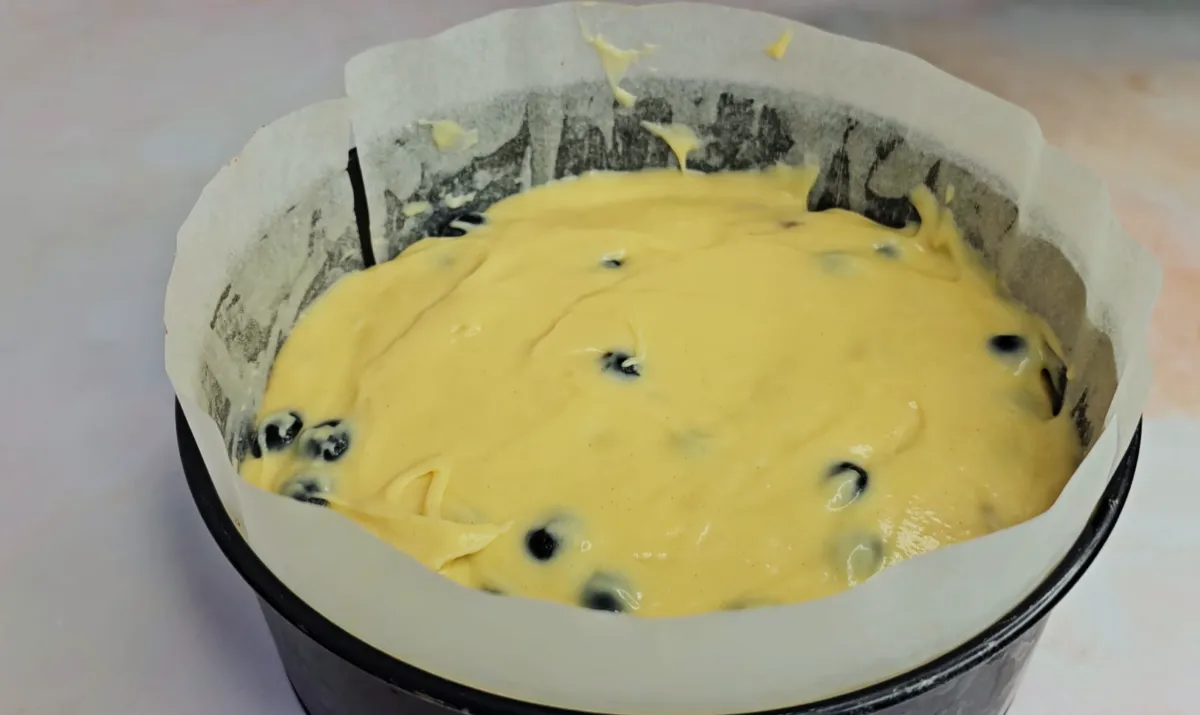 Apple Blueberries Cake step 11
