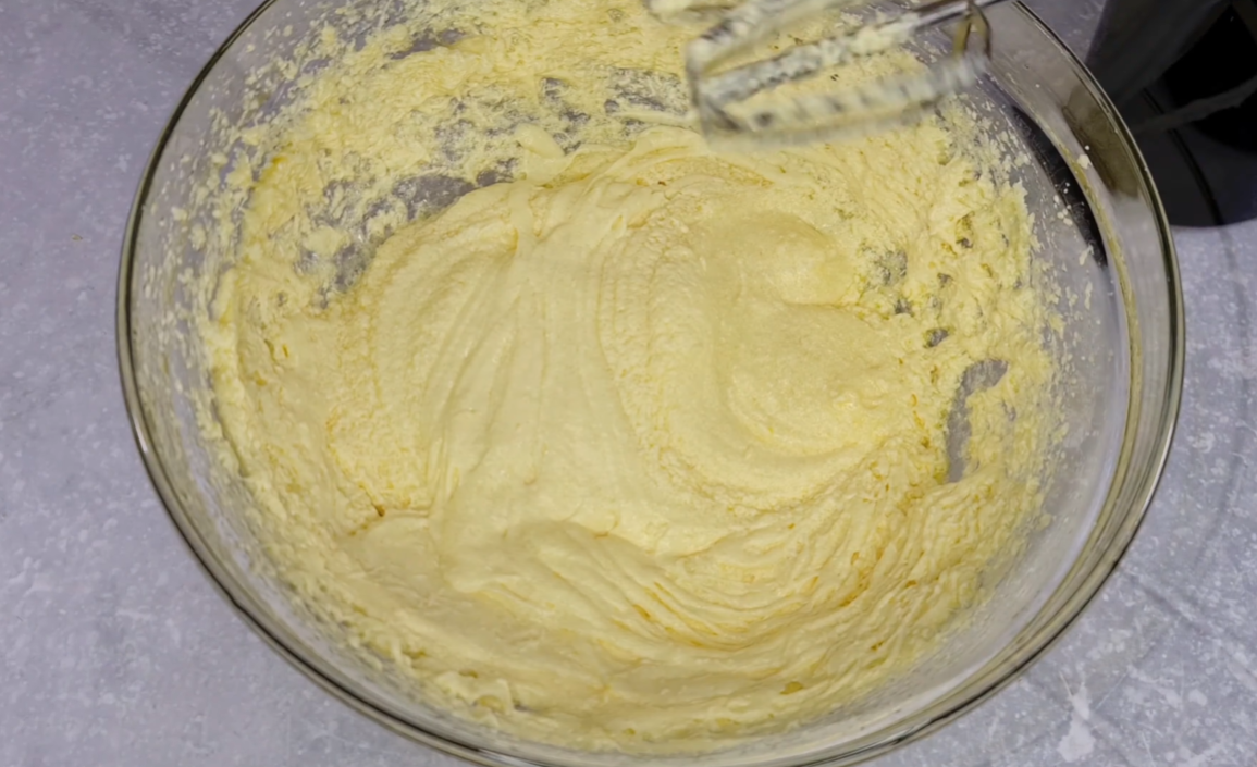 Apple Cake With Cinnamon step 2