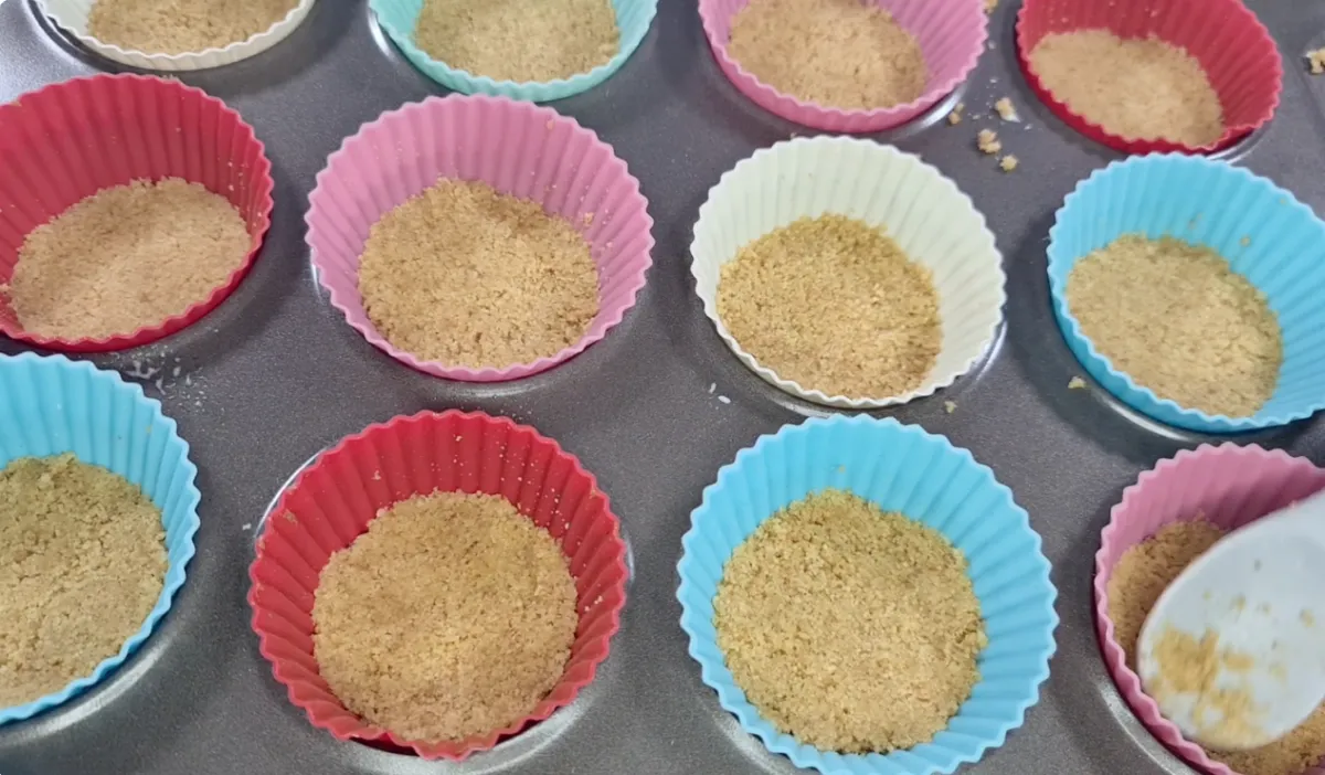 Apple Caramel Muffins step 6
