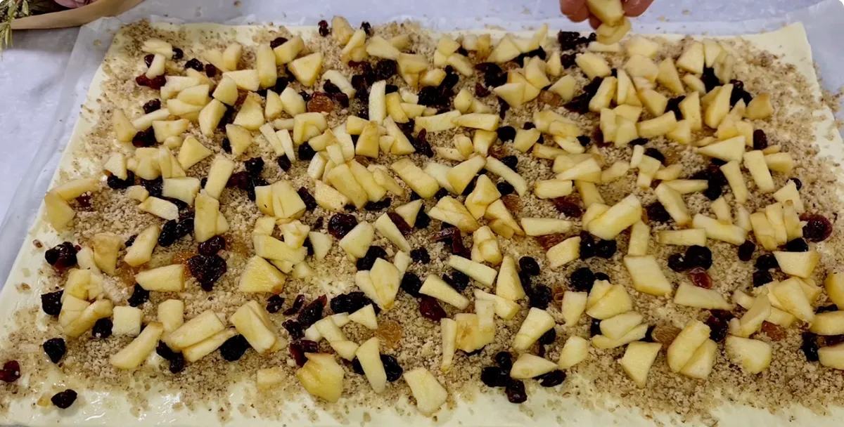 Apple Chocolate Roulade step 12
