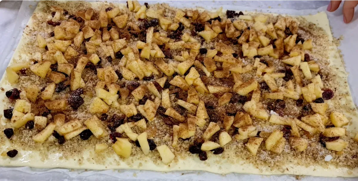 Apple Chocolate Roulade step 14
