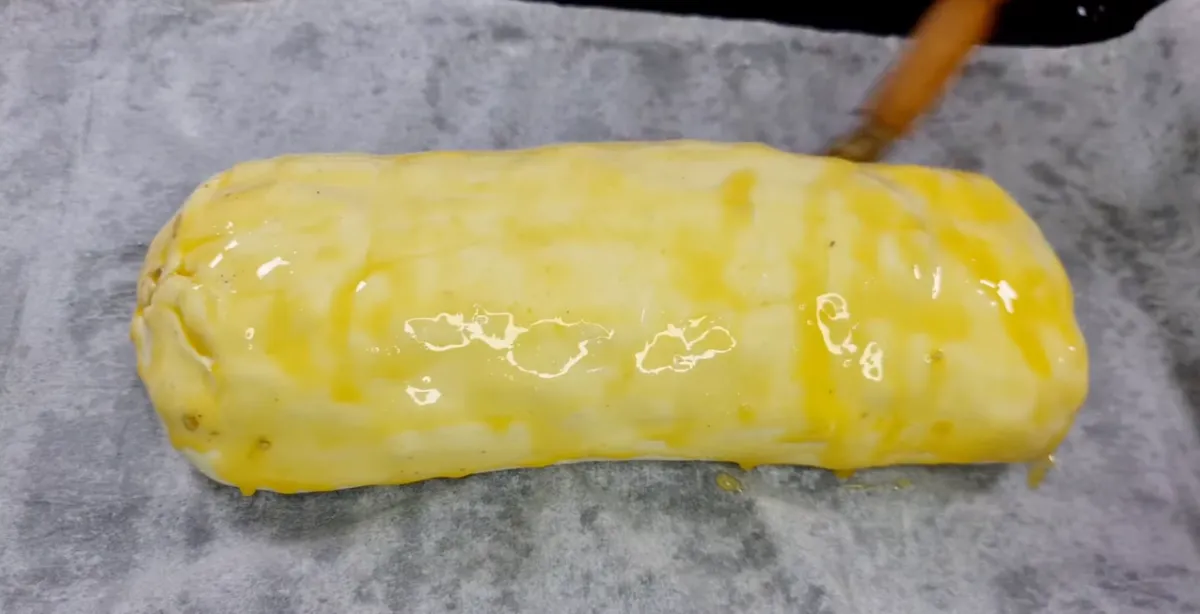 Apple Chocolate Roulade step 17