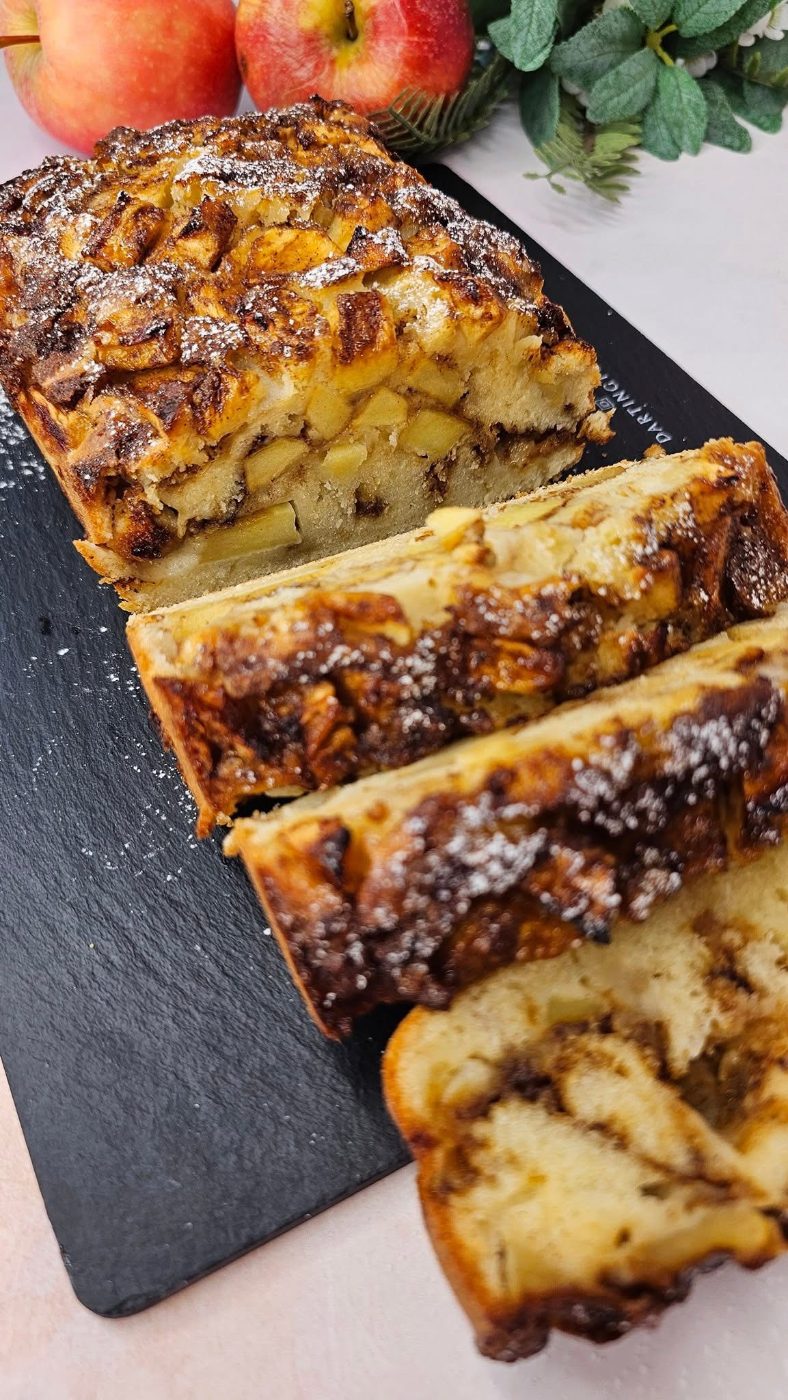 Apple Cinnamon Loaf Cake