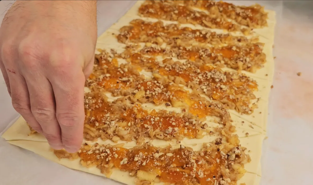 Apple Puff Pastry Recipe step 11