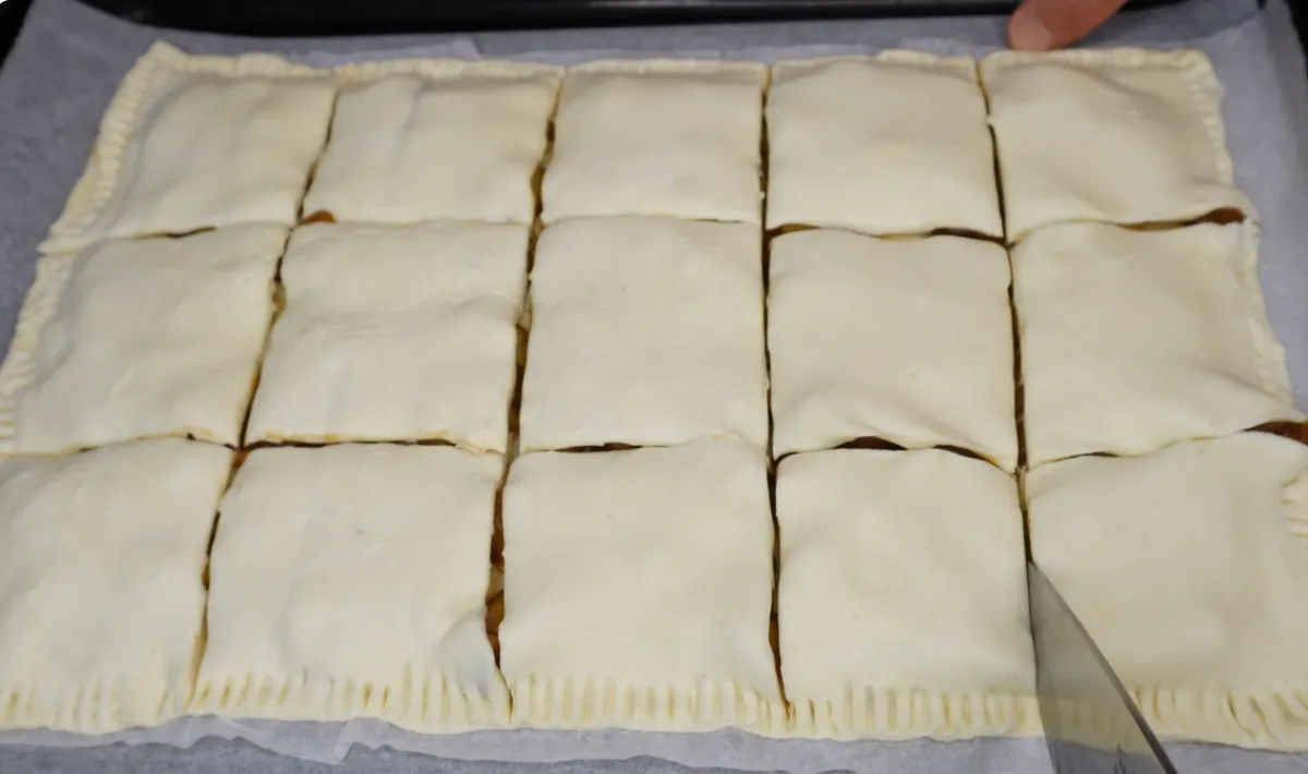 Apple Puff Pastry With Almonds step 12