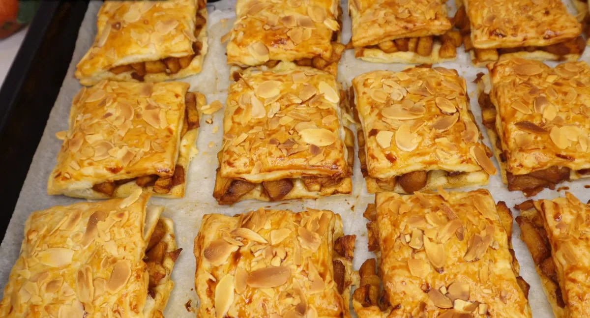Apple Puff Pastry With Almonds step 17