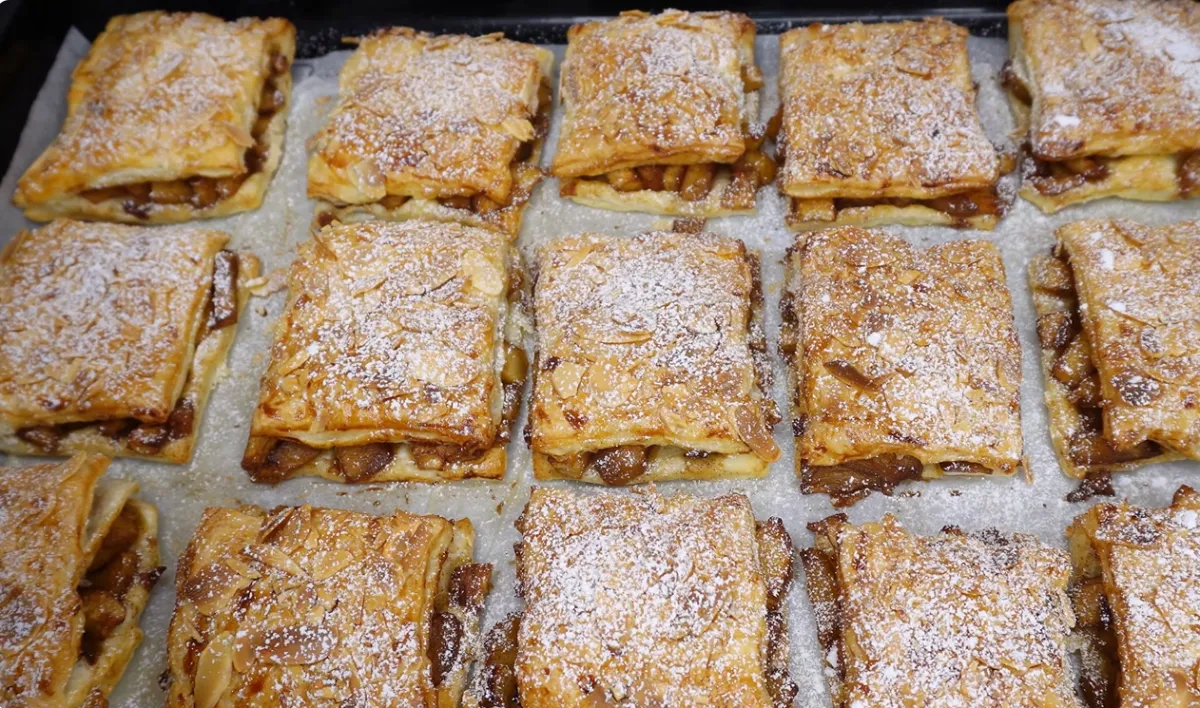 Apple Puff Pastry With Almonds step 18