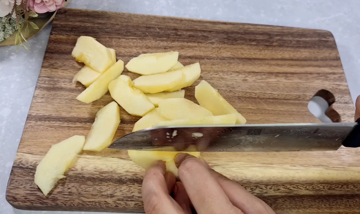 Apple Sponge Tart step 3