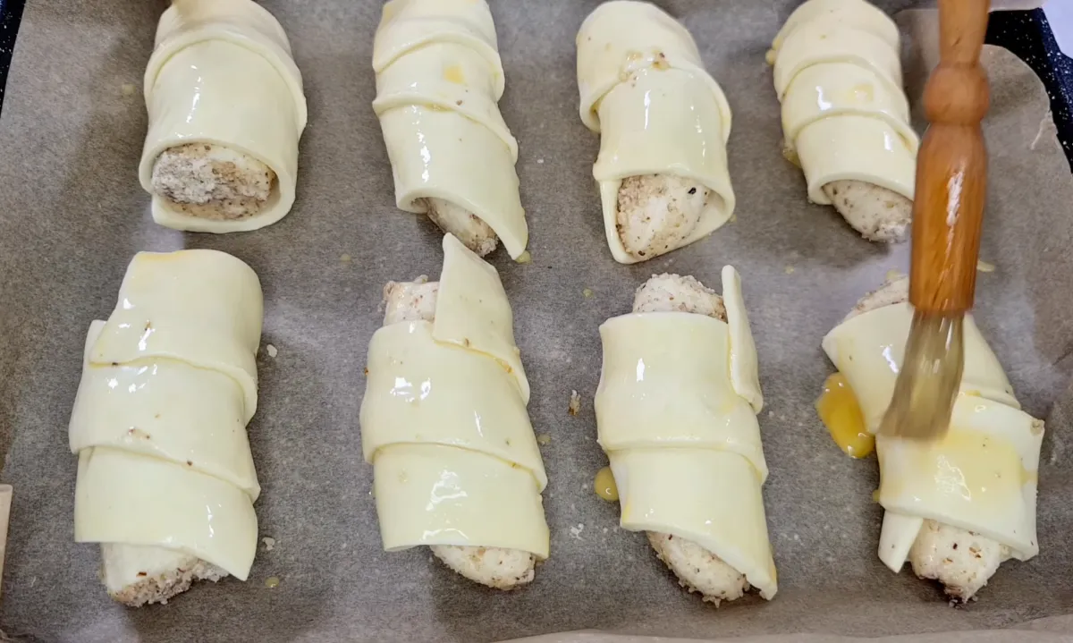 Banana Puff Pastry Rolls step 6