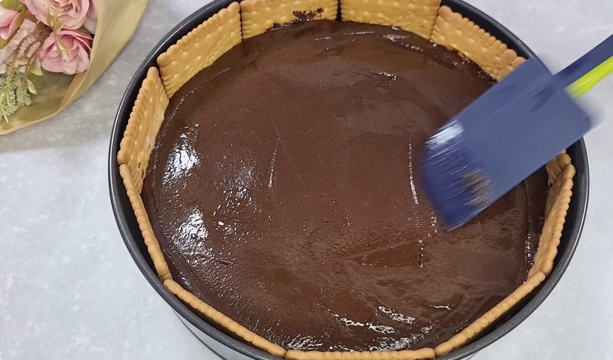 Biscuit Chocolate Vanilla Cake step 11
