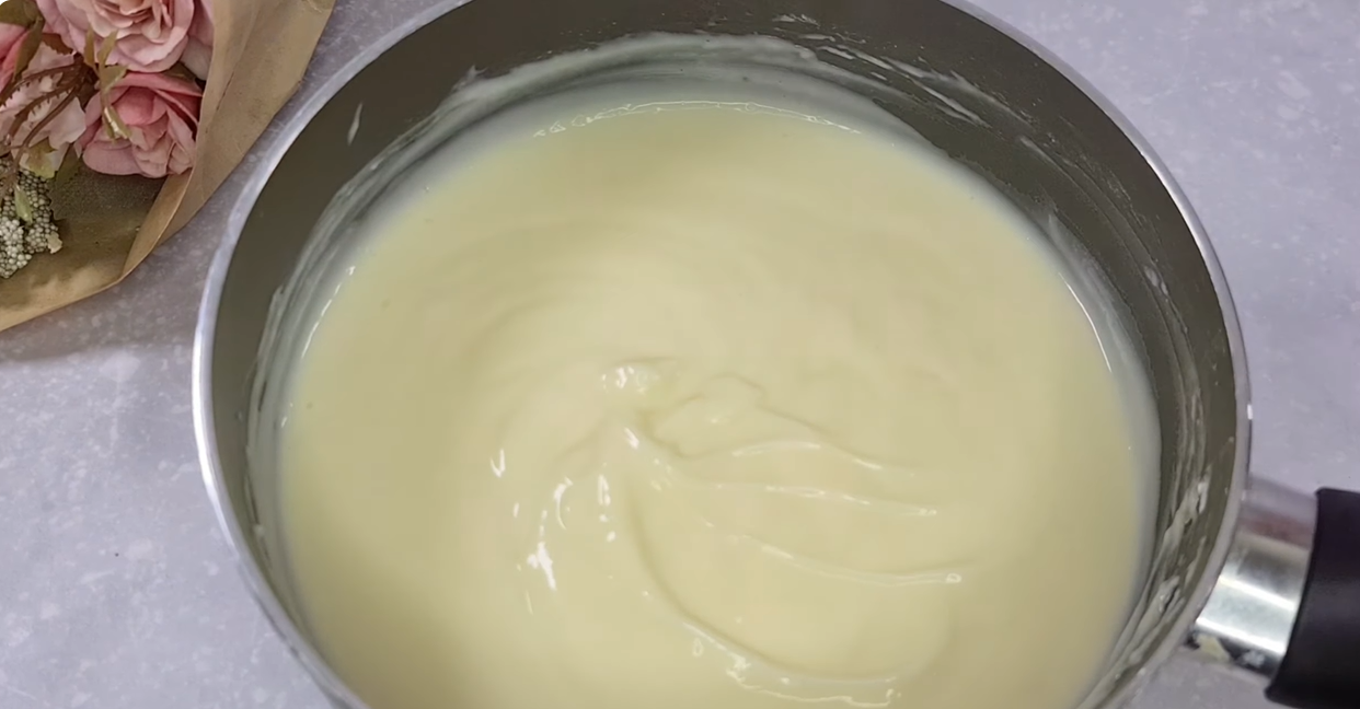 Biscuit Chocolate Vanilla Cake step 6