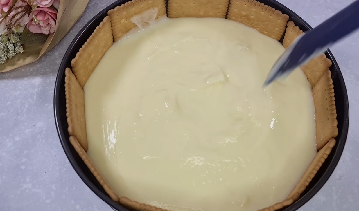 Biscuit Chocolate Vanilla Cake step 7