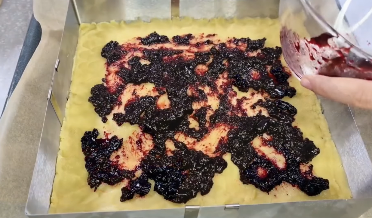 Blueberry Crumble Cake step 13