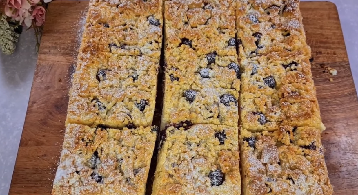 Blueberry Crumble Cake step 18