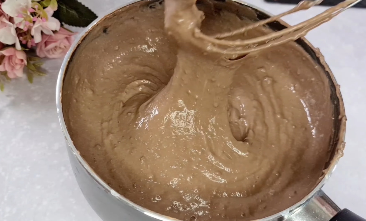 Chocolate Pudding Strawberries Cake step 14