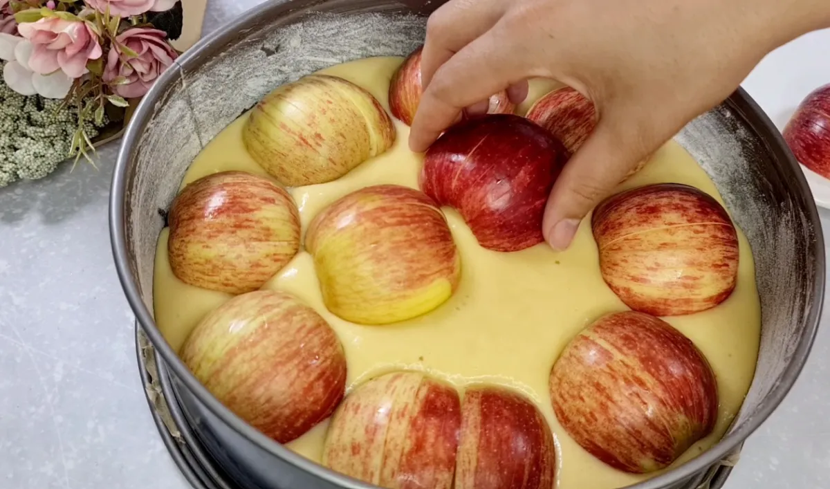 Cinnamon Apple Cake step 9