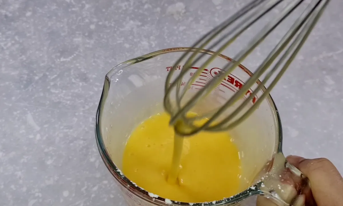 Creamy Vanilla Apple Cake step 5
