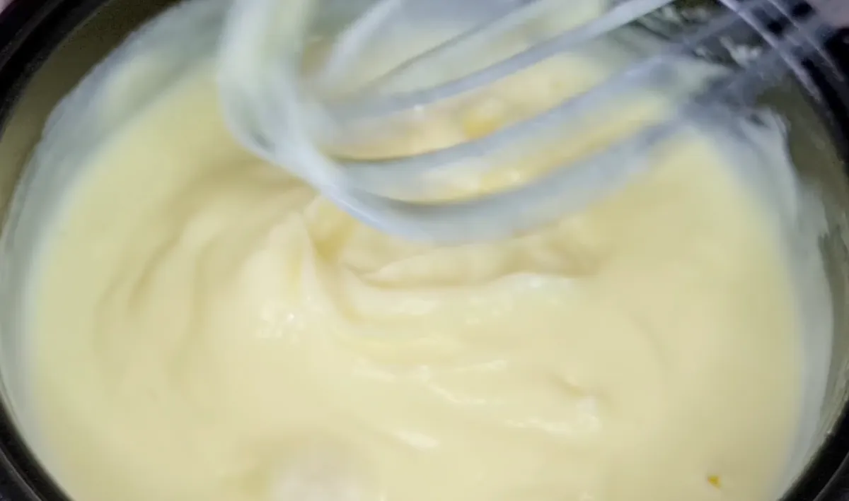 Creamy Vanilla Apple Cake step 6