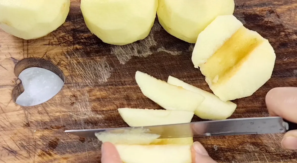 Creamy Vanilla Apple Cake step 8