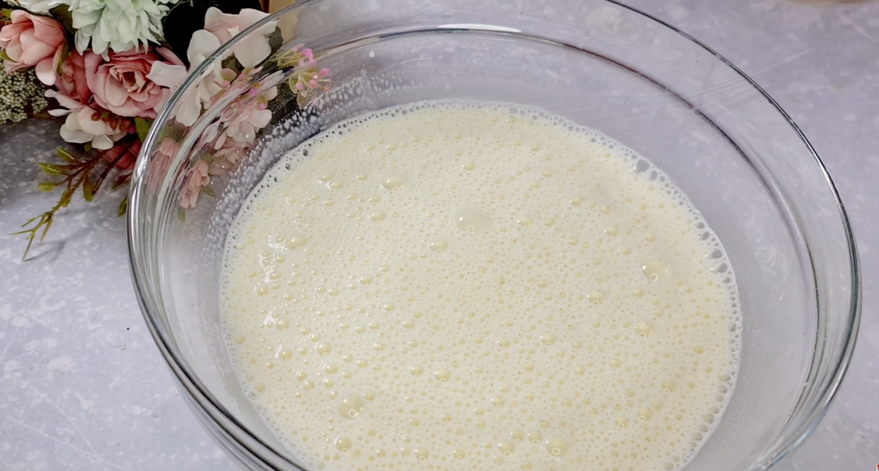 Creamy Vanilla Cherry Cake step 2