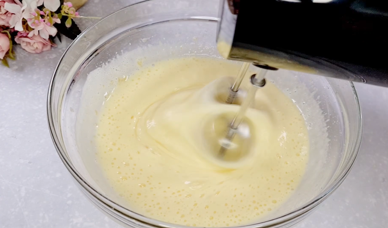 Creamy Vanilla Cherry Cake step 6