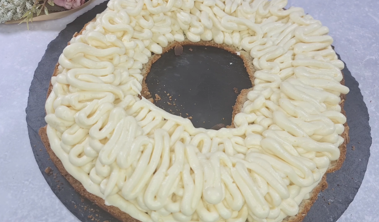 Custard Cream Layer Cake step 28
