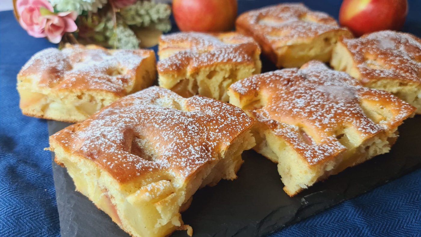 Fluffy Apple Cake