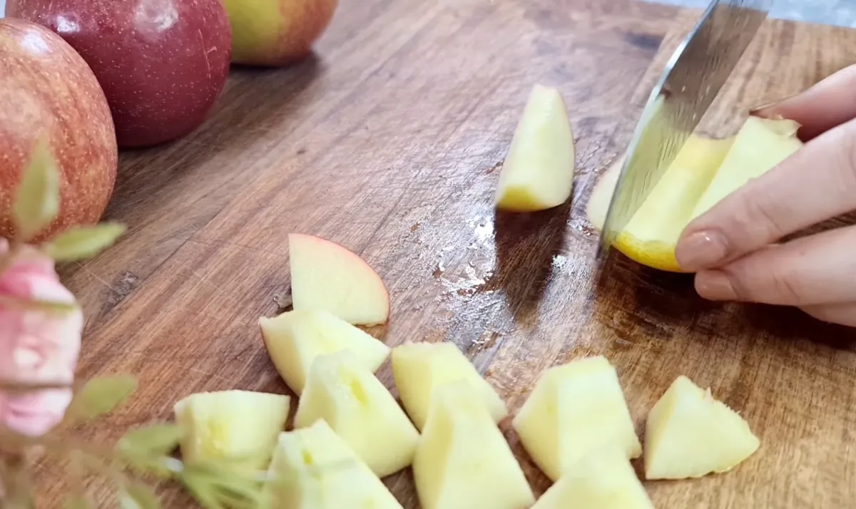 Fluffy Apple Cake step 4
