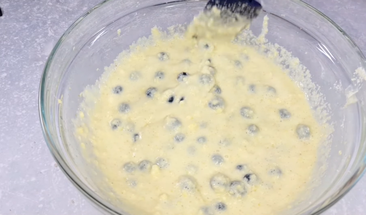 Low-Calorie Blueberry Cake step 8