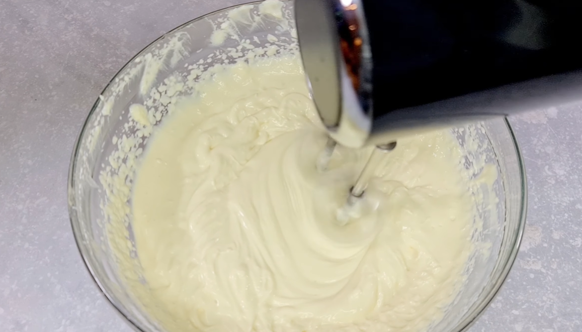 Low Calorie Chocolate Vanilla Cake step 5