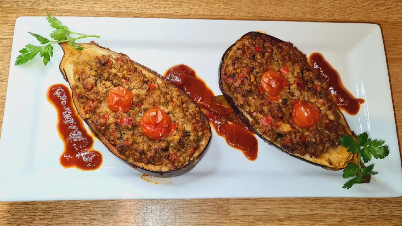 Meat-Stuffed Eggplant