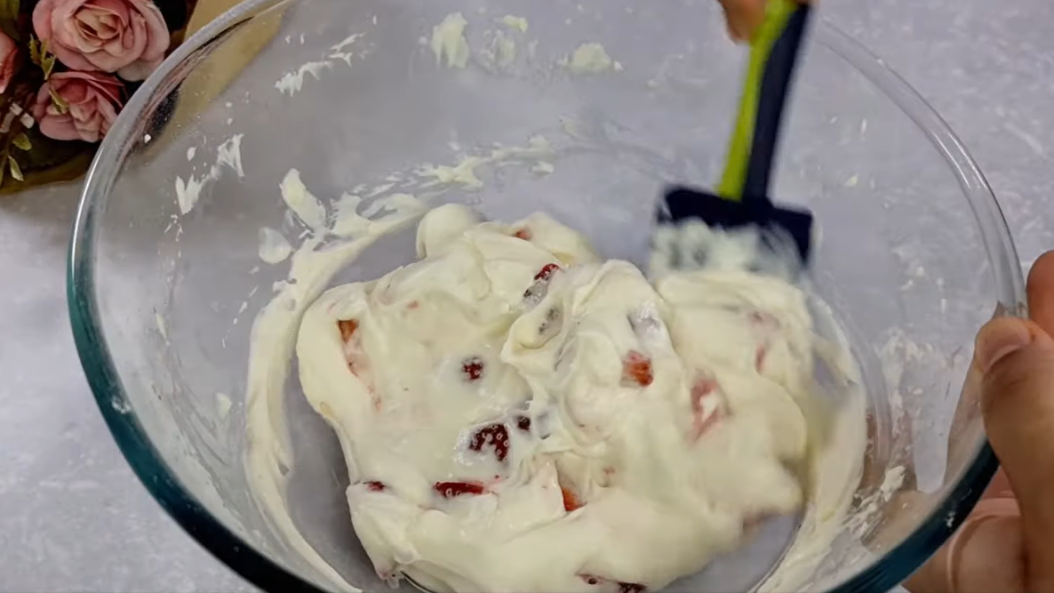 No-Bake Strawberry Waffle Cake with Cream Cheese Filling step 4