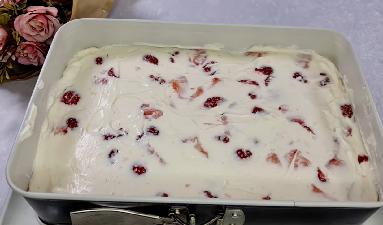No-Bake Strawberry Waffle Cake with Cream Cheese Filling step 7