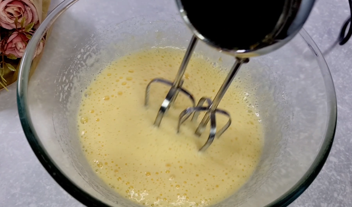 Cream-Filled Milk Sponge Cake step 3