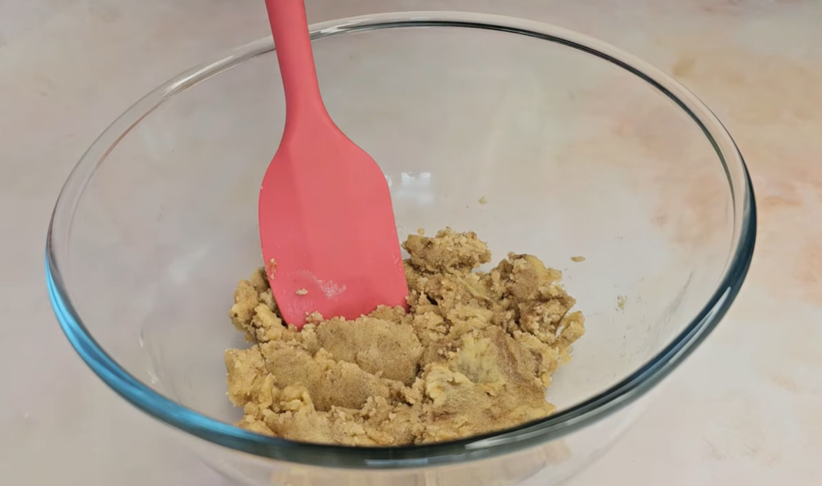 Moist Apple Crumble Muffins step 3