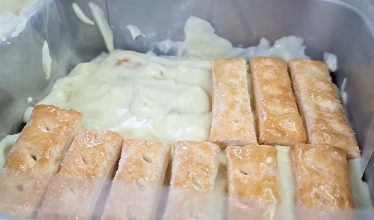 No-Bake Custard Puff Pastry Cake step 18