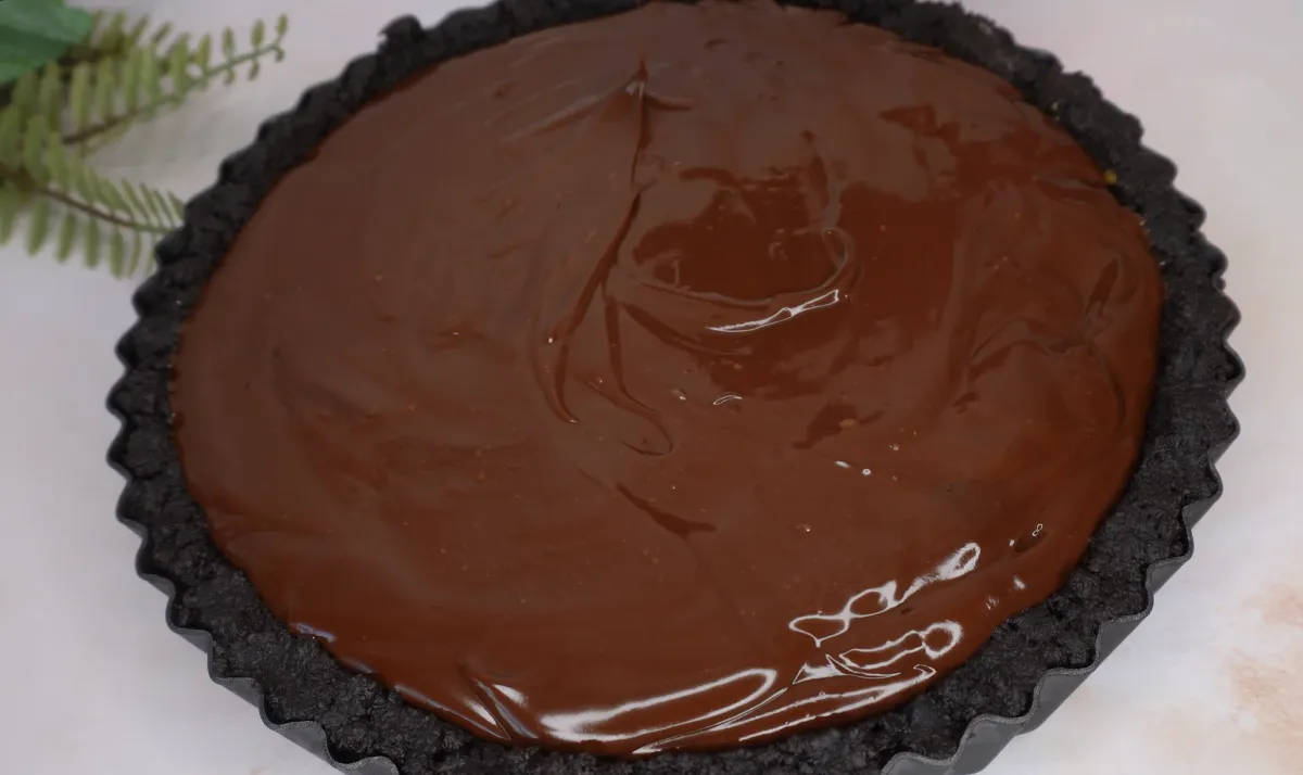 No Bake Halloween Cake step 10